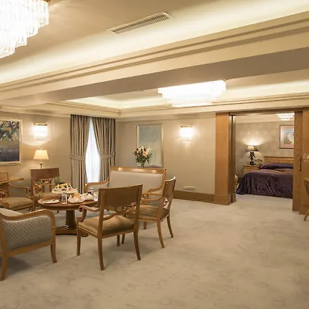 ホテル Zorlu Grand 5*